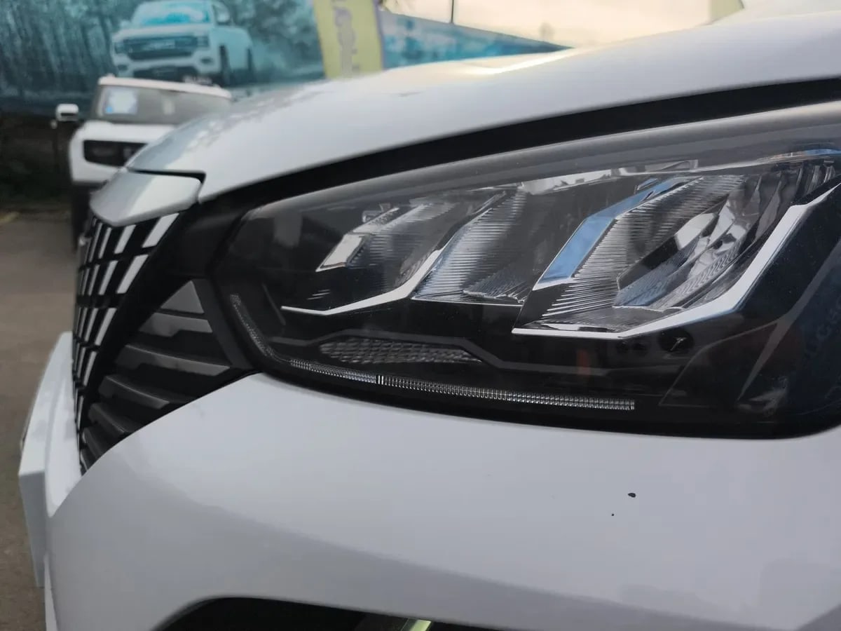 Peugeot 2008 1.5 Allure Pack Bluehdi 130hp Diesel 4x2 Eat8 5p año 2024