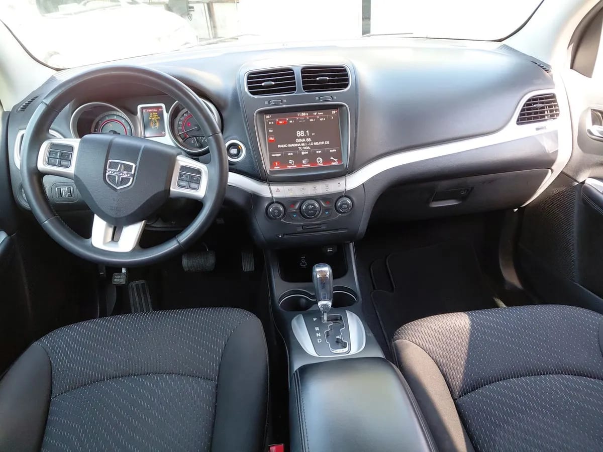 Dodge Journey 2.4 Se 4x2 At 5p año 2018