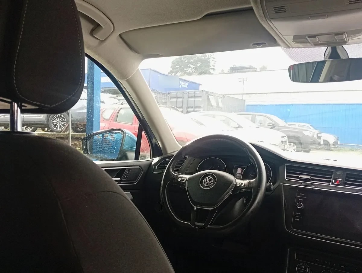 Volkswagen Tiguan 1.4 Tsi Comfortline 4x2 7a 150hp At 5p año 2018