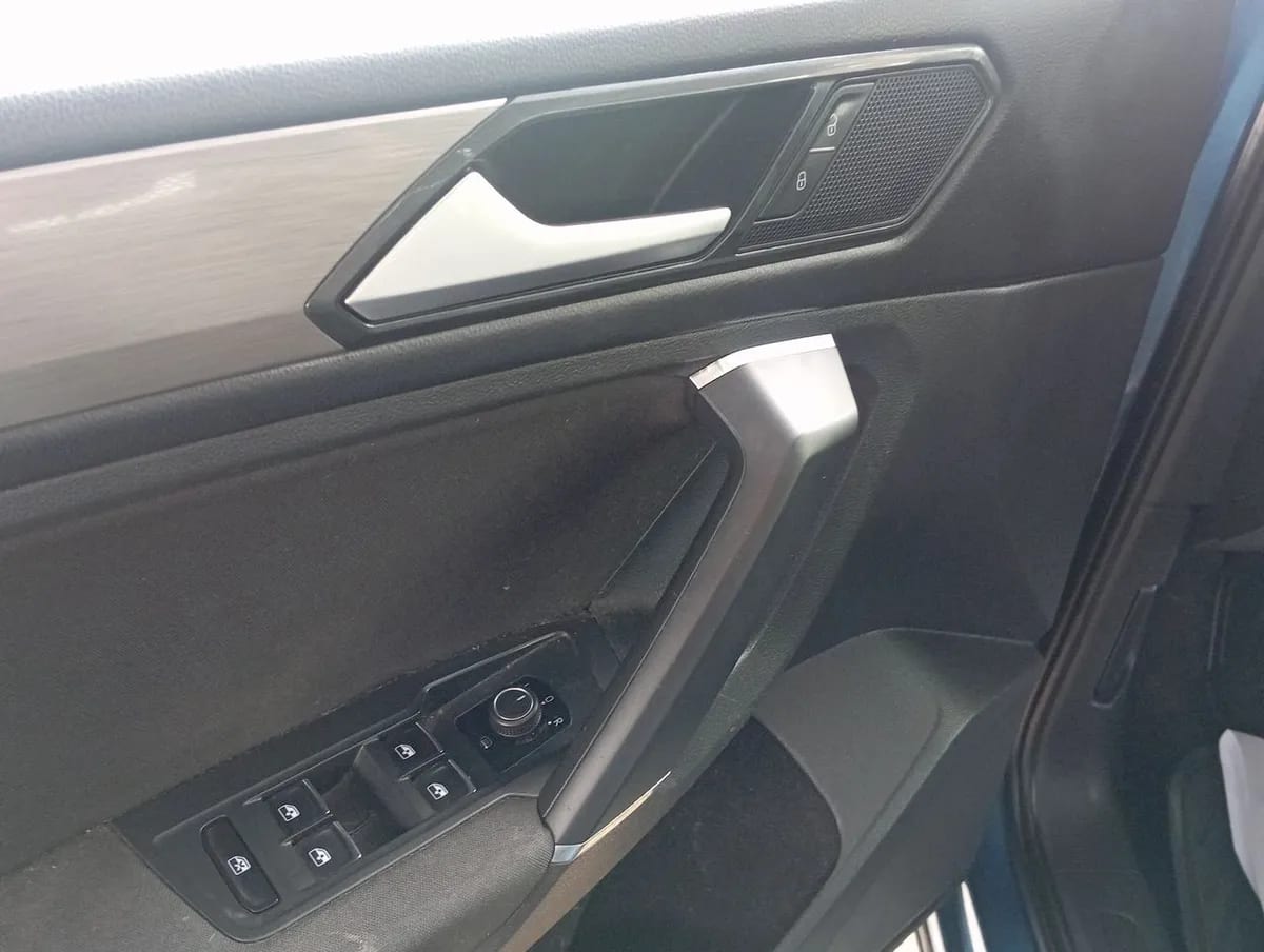 Volkswagen Tiguan 1.4 Tsi Comfortline 4x2 7a 150hp At 5p año 2018