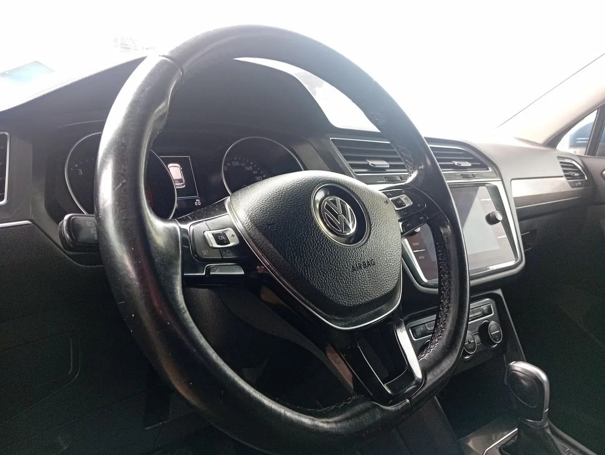 Volkswagen Tiguan 1.4 Tsi Comfortline 4x2 7a 150hp At 5p año 2018