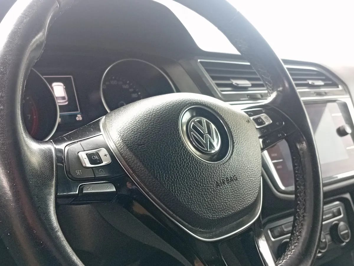 Volkswagen Tiguan 1.4 Tsi Comfortline 4x2 7a 150hp At 5p año 2018