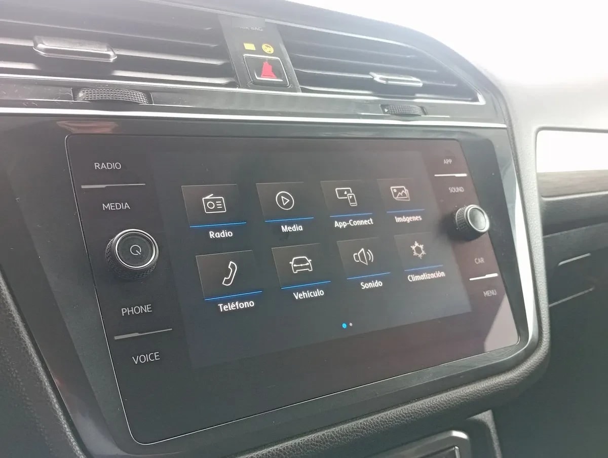 Volkswagen Tiguan 1.4 Tsi Comfortline 4x2 7a 150hp At 5p año 2018