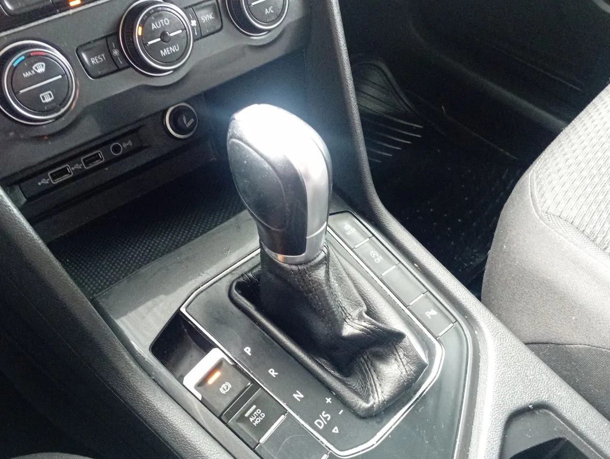 Volkswagen Tiguan 1.4 Tsi Comfortline 4x2 7a 150hp At 5p año 2018