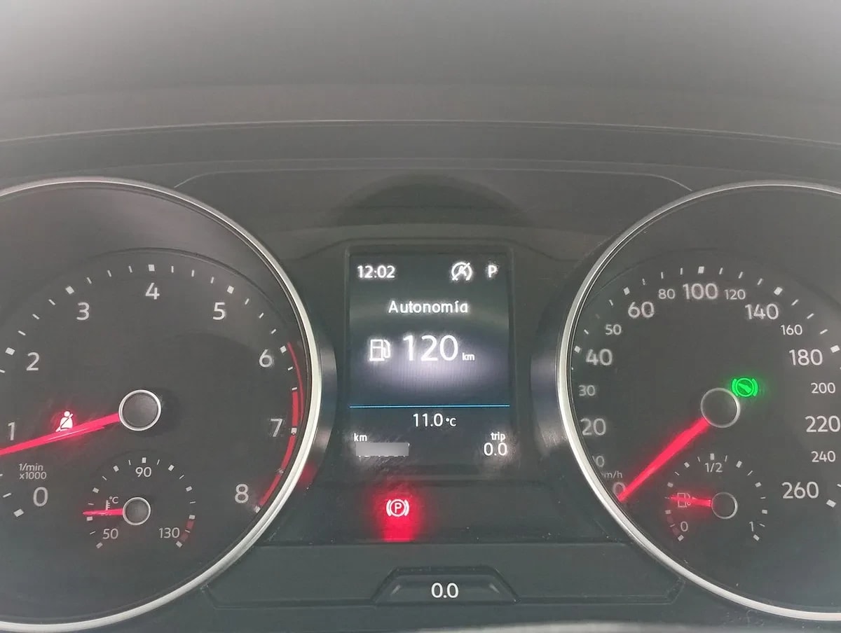 Volkswagen Tiguan 1.4 Tsi Comfortline 4x2 7a 150hp At 5p año 2018