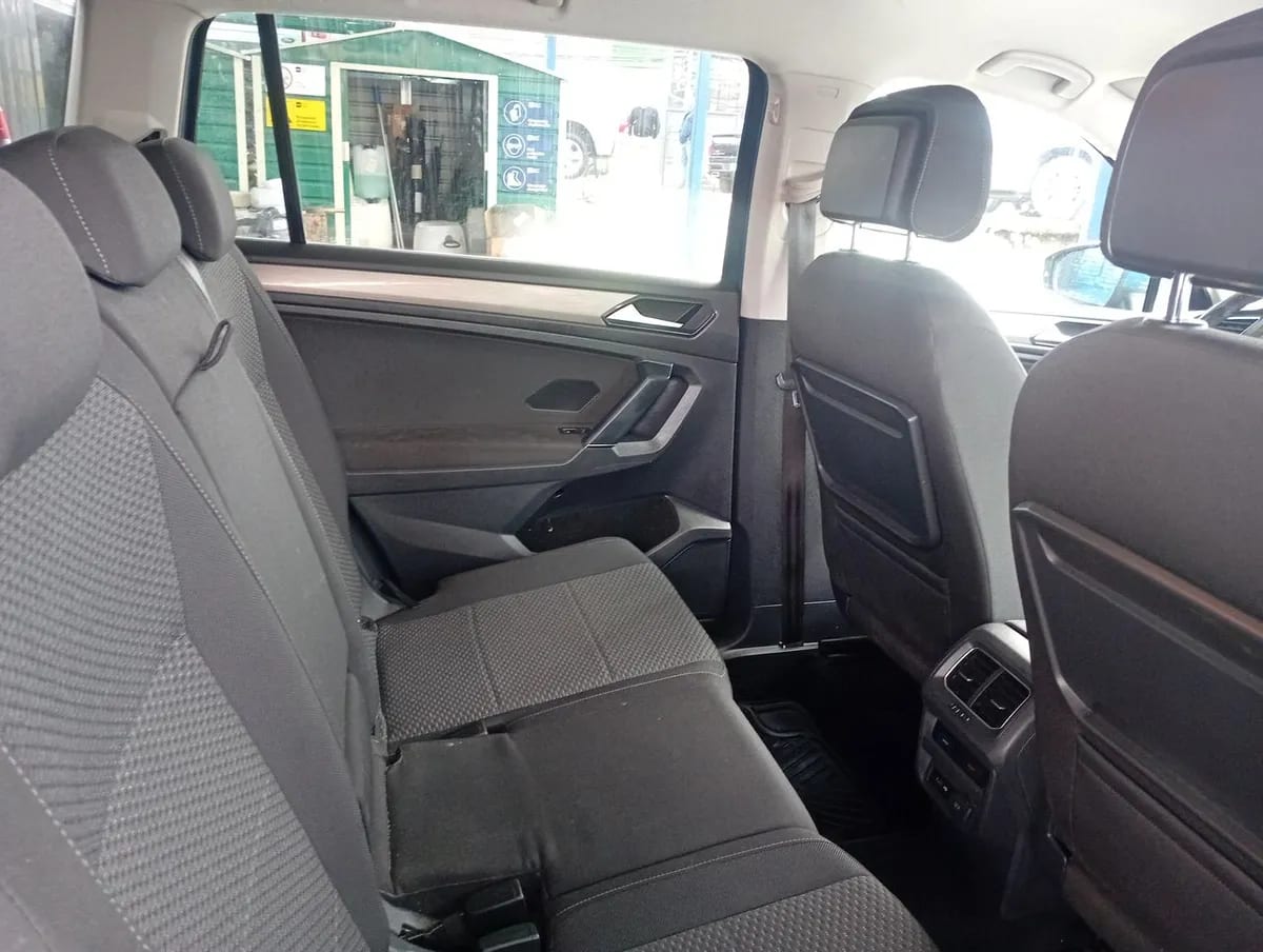 Volkswagen Tiguan 1.4 Tsi Comfortline 4x2 7a 150hp At 5p año 2018