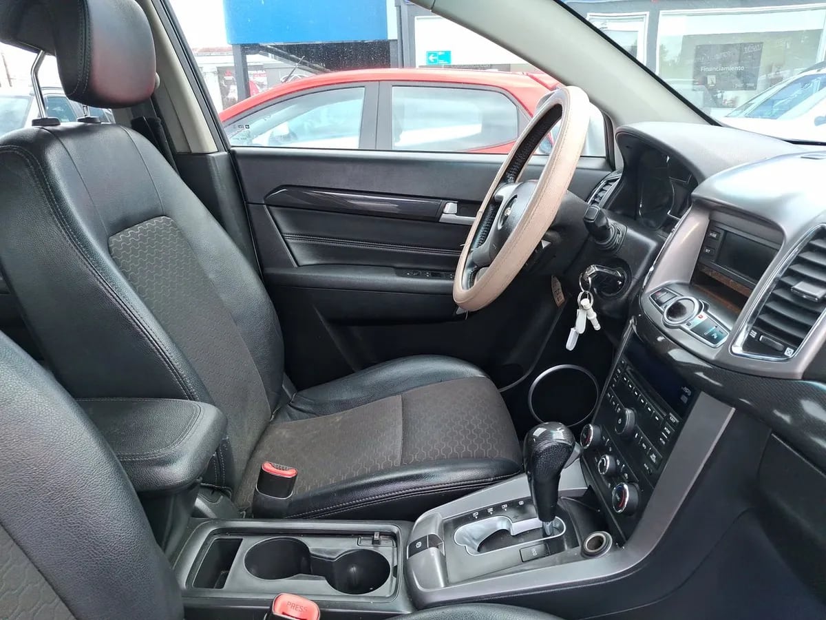 Chevrolet Captiva 2.4 Lt Fwd V Sa At6 5p año 2016
