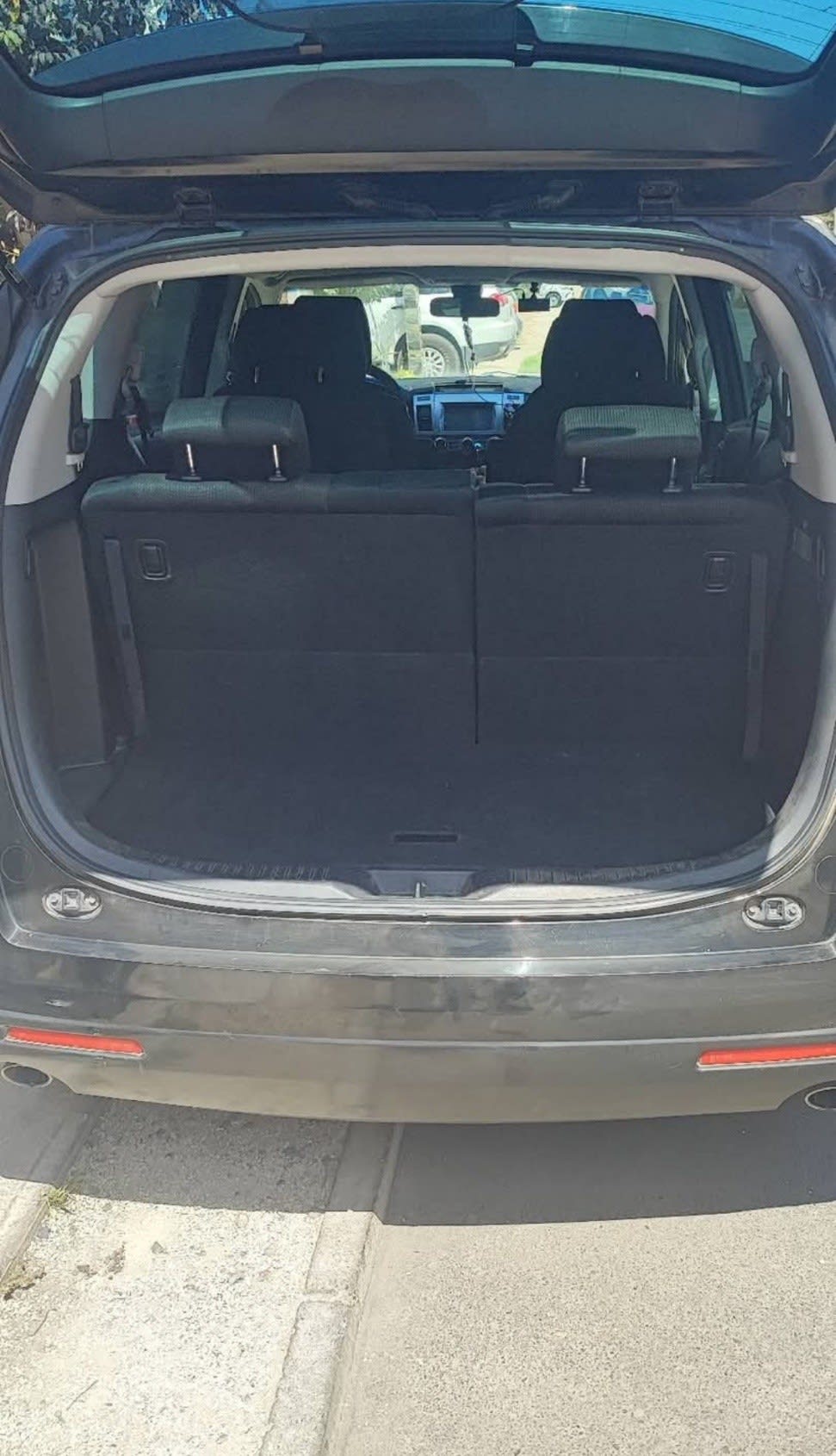 MAZDA MPV Otra año 2010