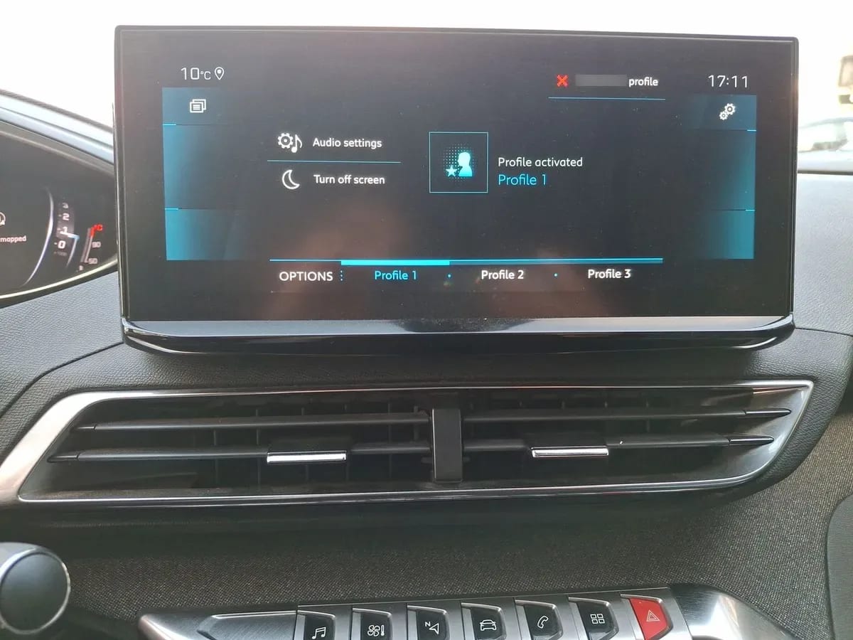 Peugeot 5008 1.5 Allure Pack Bluehdi 130 4x2 Eat8 5p año 2024