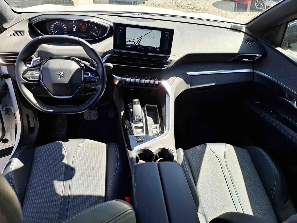 Peugeot 3008 Allure año 2023