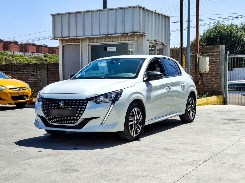 Peugeot 208 Allure año 2023