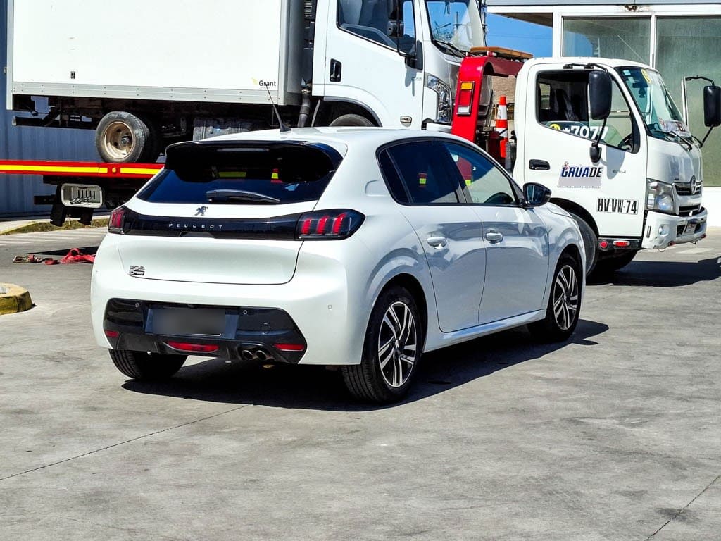 Peugeot 208 Allure año 2023