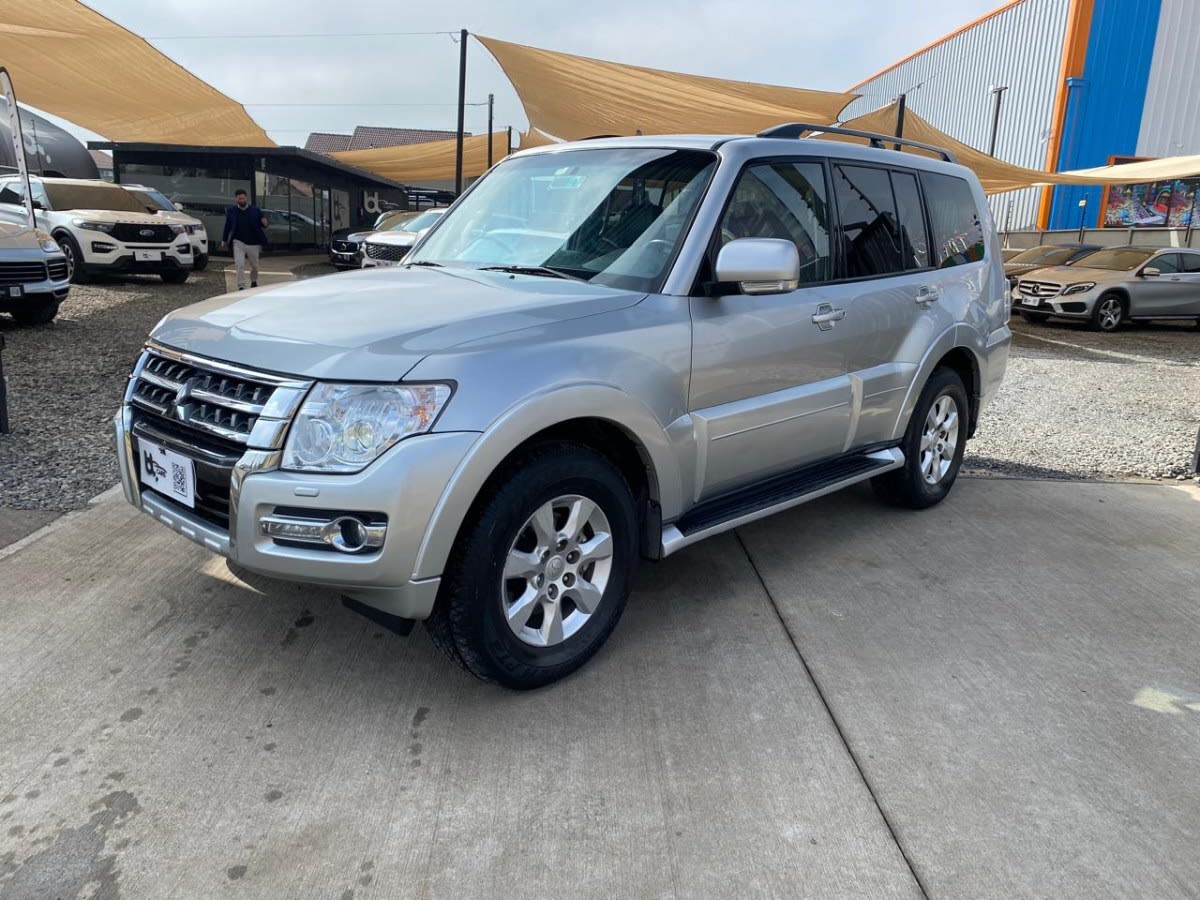 Mitsubishi Montero Largo 3.2 Diesel 4x4 3 Filas año 2019