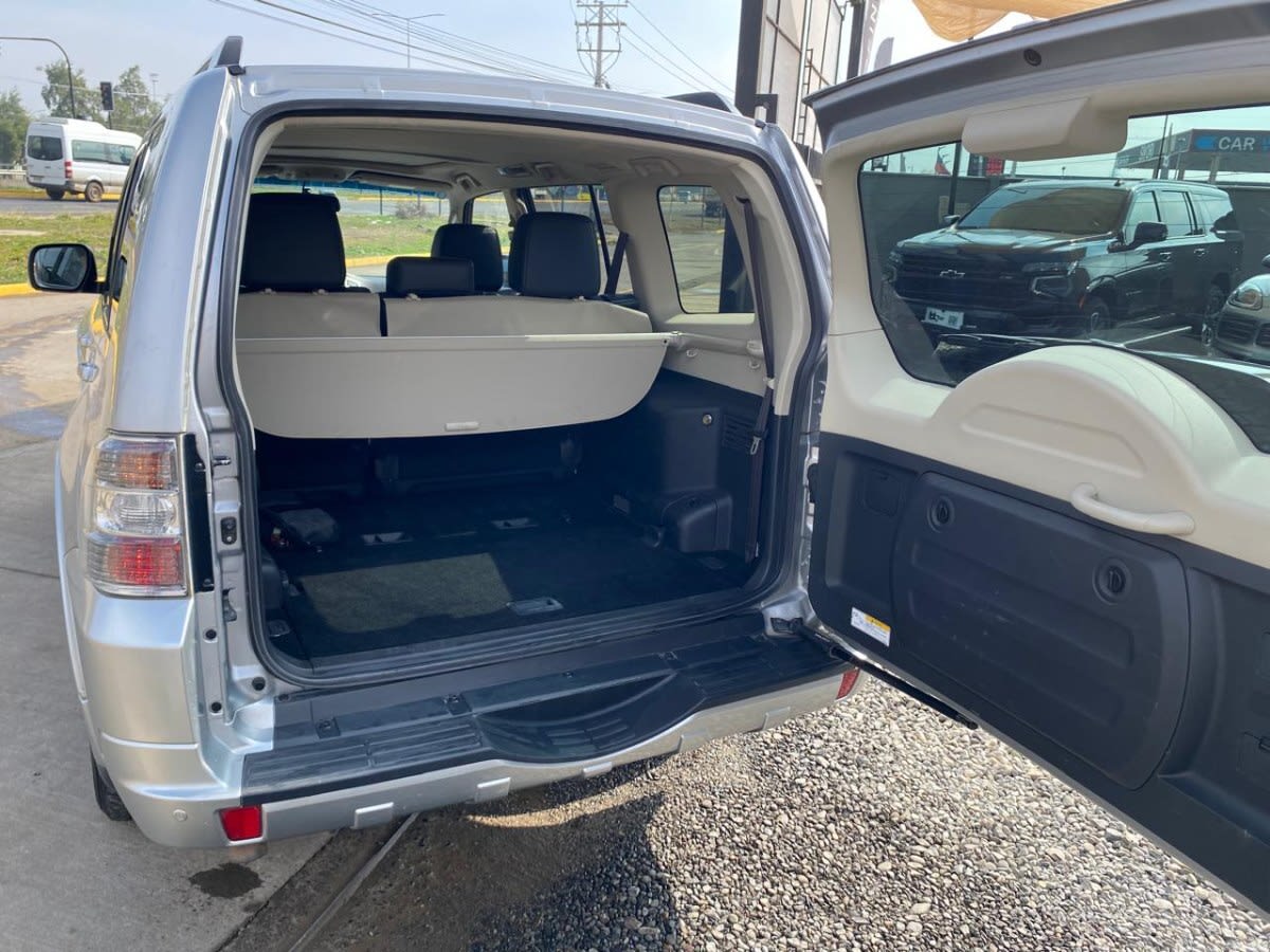 Mitsubishi Montero Largo 3.2 Diesel 4x4 3 Filas año 2019