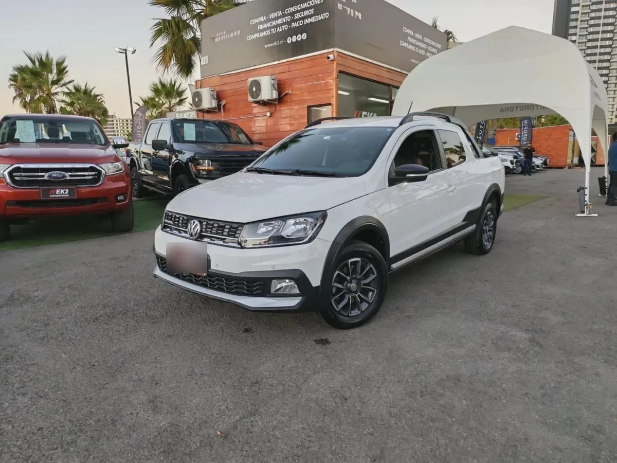 VOLKSWAGEN SAVEIRO 1.6 Cross Mt año 2024