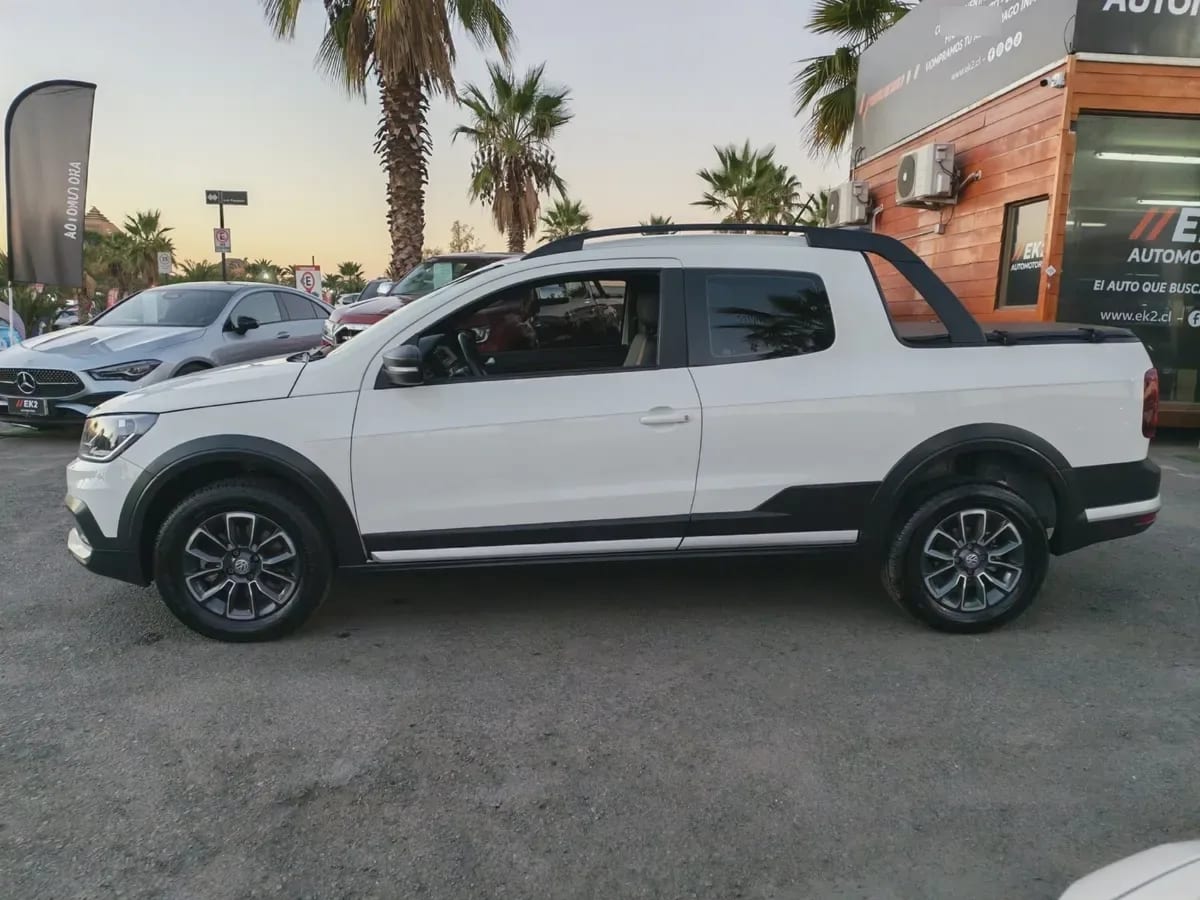 VOLKSWAGEN SAVEIRO 1.6 Cross Mt año 2024