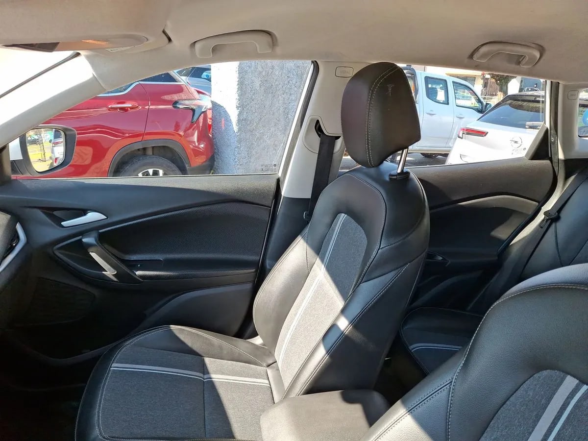 Chevrolet Tracker 1.2t Ltz Fwd At 5p año 2021