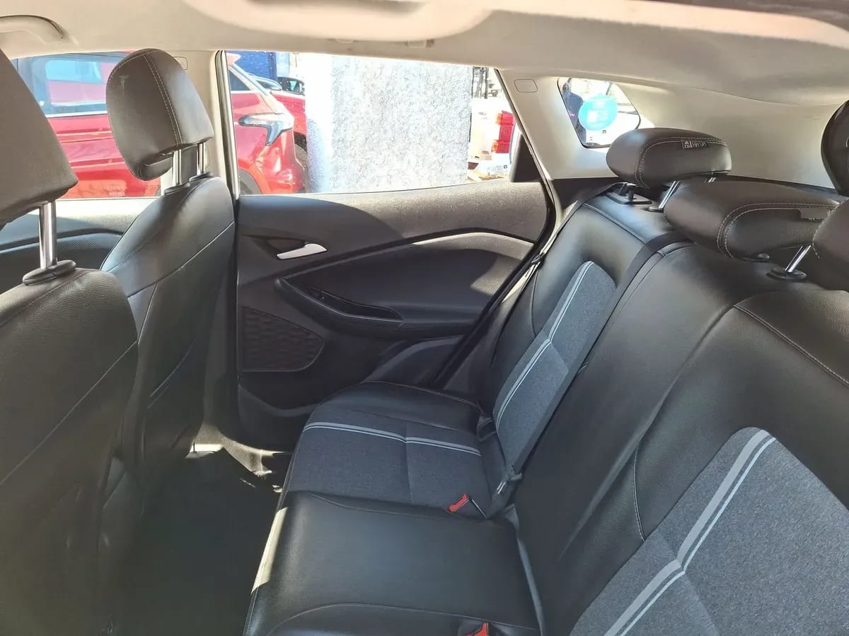 Chevrolet Tracker 1.2t Ltz Fwd At 5p año 2021