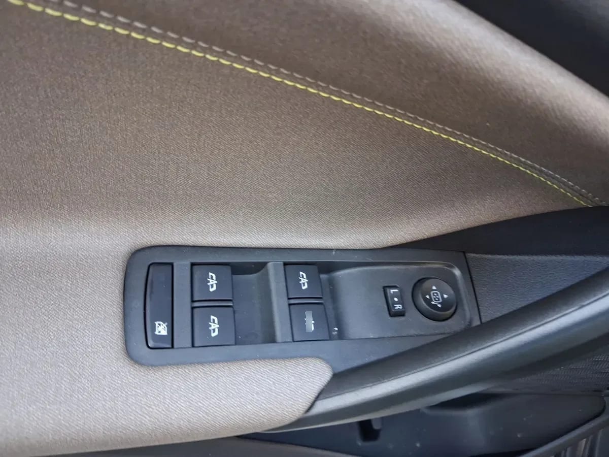 Chevrolet Tracker 1.2t Premier R 4x2 At 5p año 2026