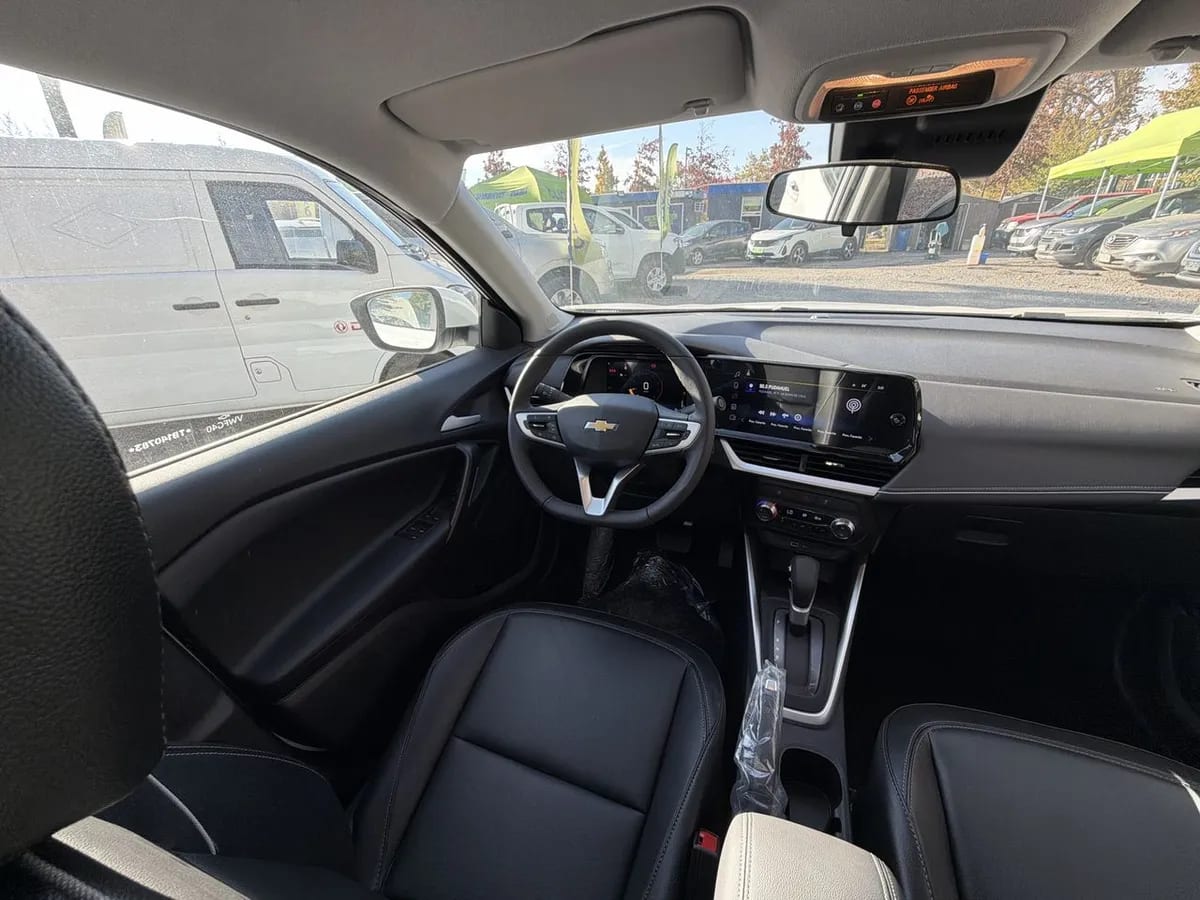 Chevrolet Tracker 1.2t Ltz R 4x2 At 5p año 2026