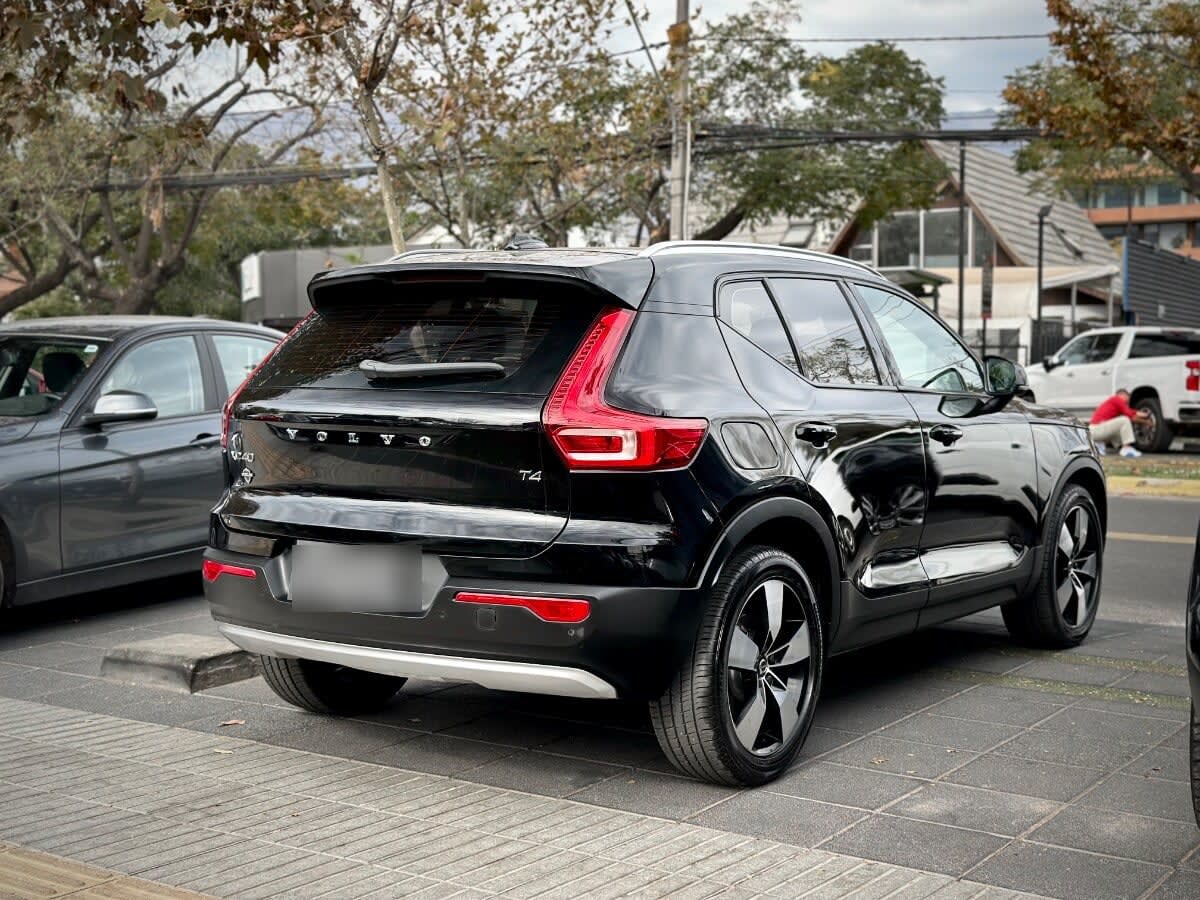Volvo Xc40 T4 Plus año 2022