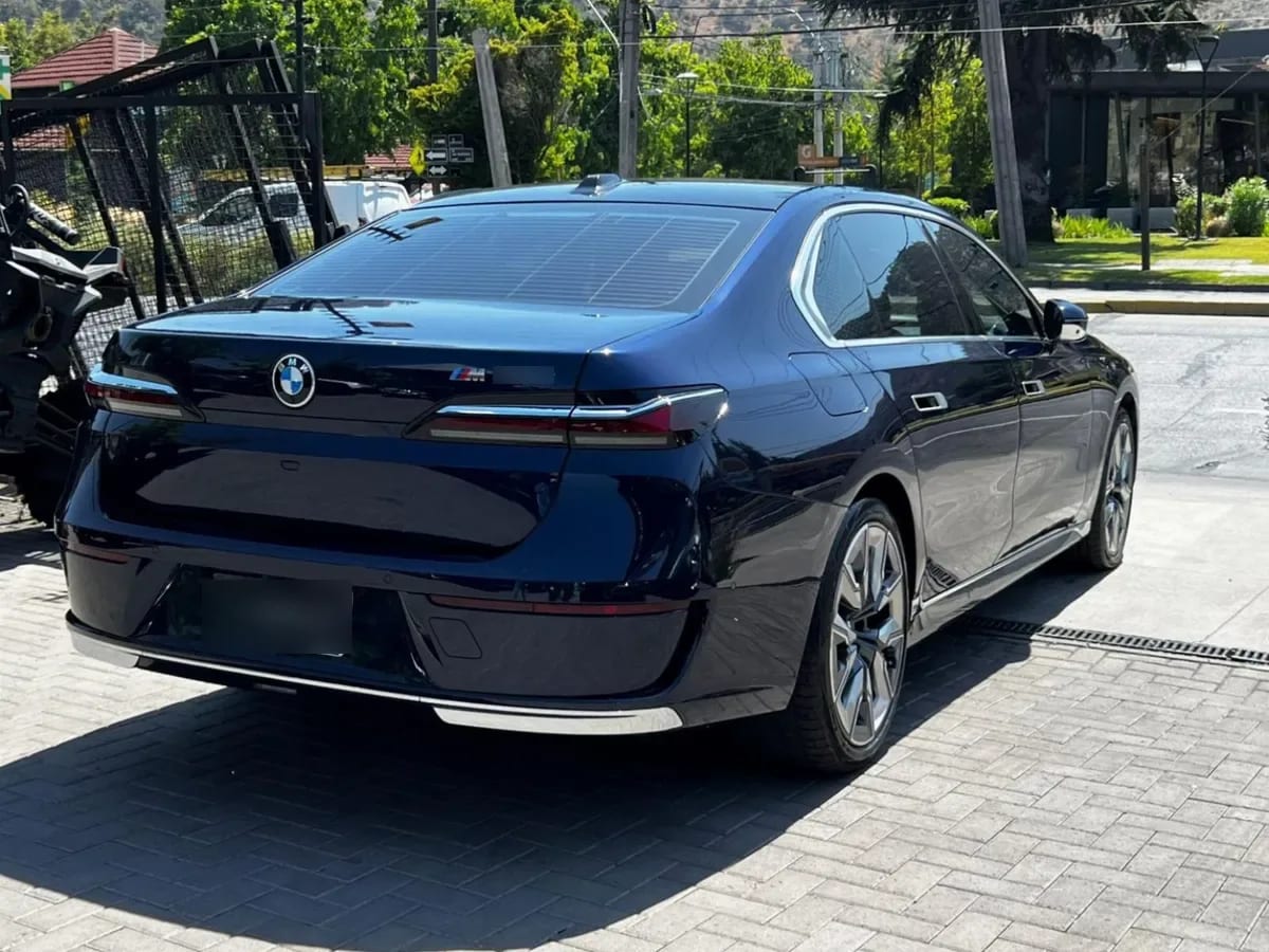 BMW 740 3.0 Turbo año 2025