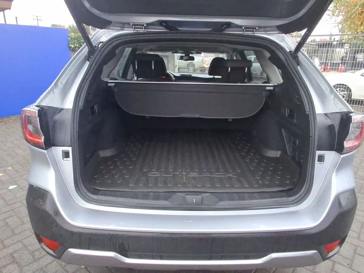 Subaru Outback 2.5i Touring Awd Cvt At 5p año 2025