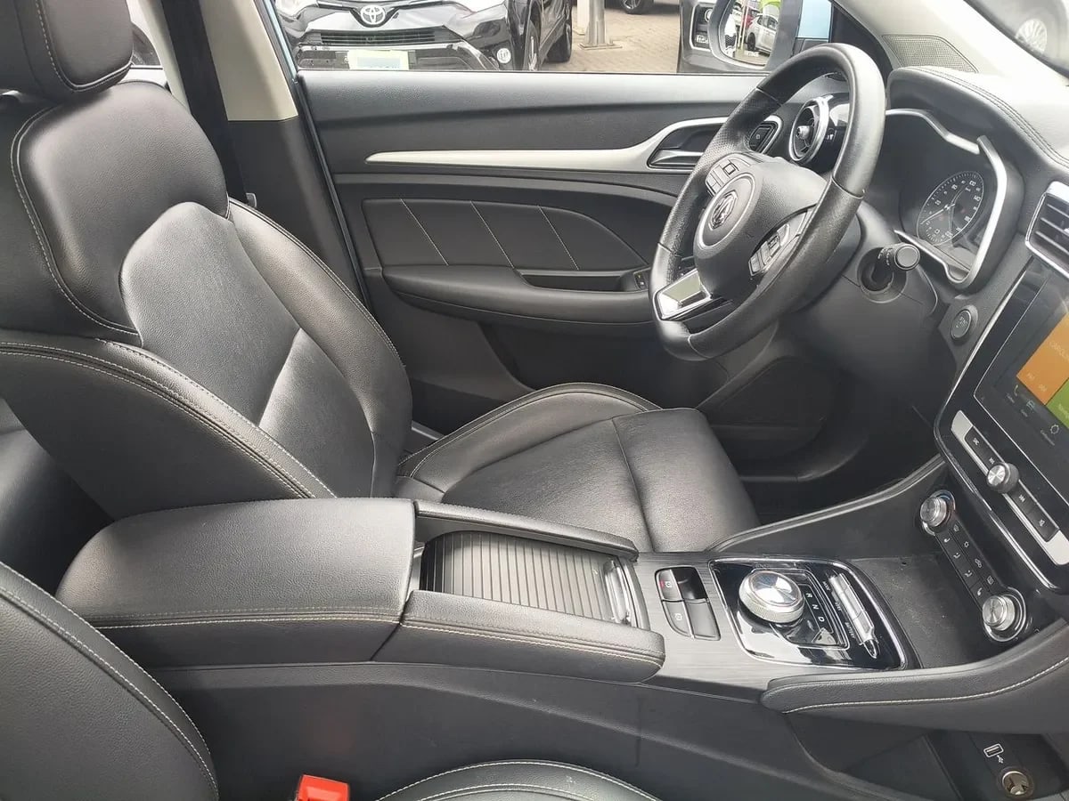 MG Mg Zs Ev Dlx 4x2 At 5p año 2022