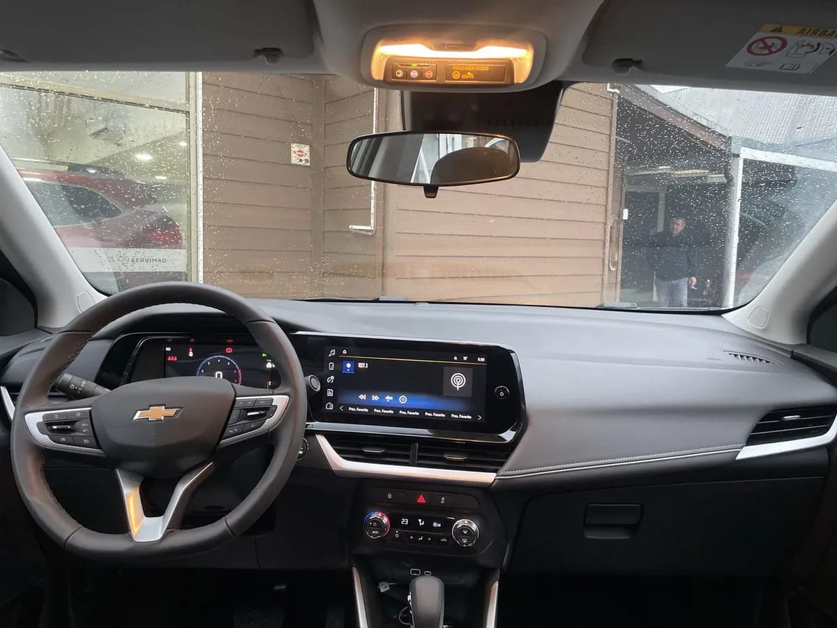 Chevrolet Tracker 1.2t Ltz R 4x2 At 5p año 2026