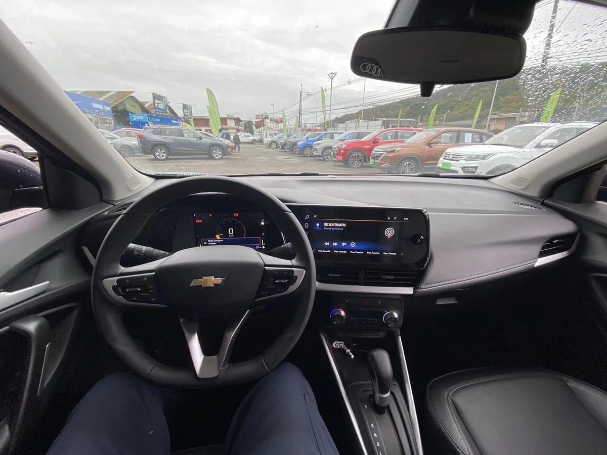 Chevrolet Tracker 1.2t Ltz R 4x2 At 5p año 2026