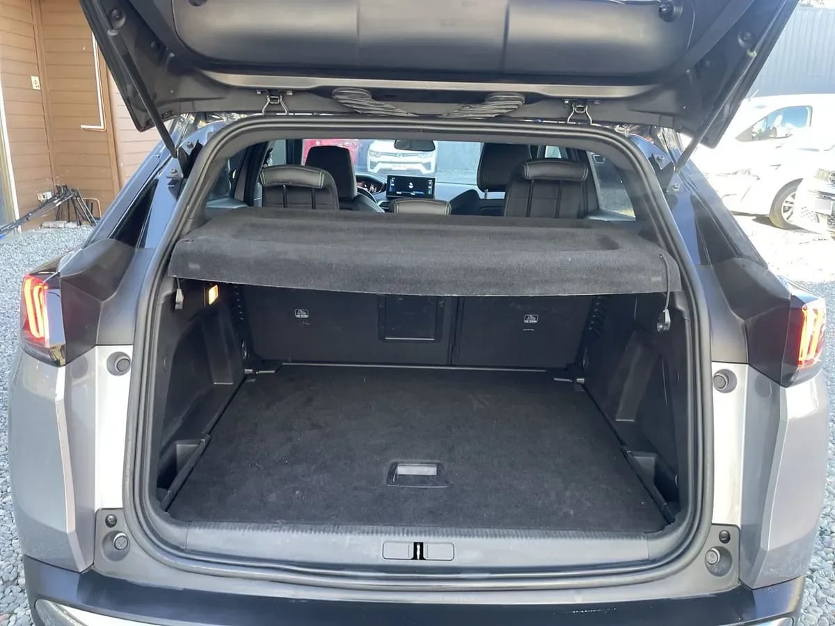 Peugeot 3008 1.5 Allure Pack Bluehdi 130 4x2 Eat8 5p año 2024