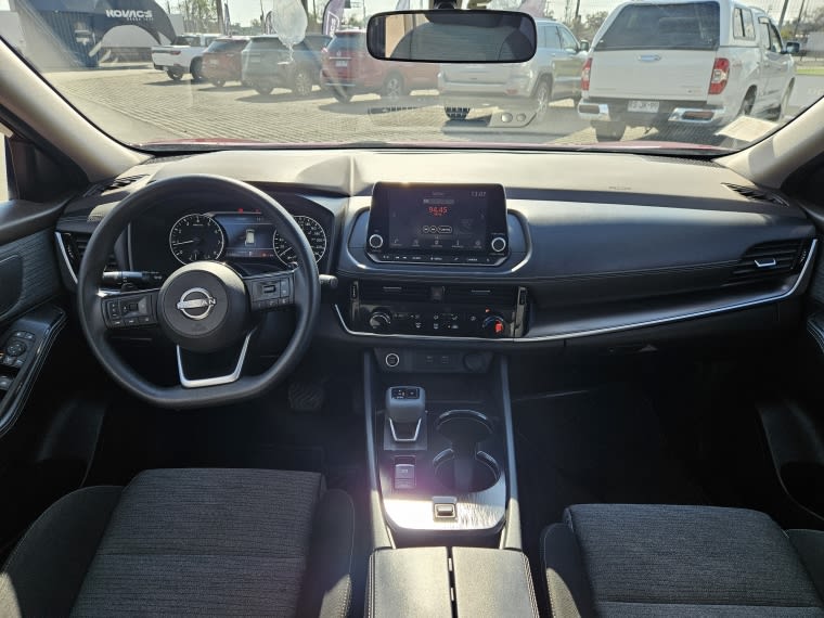 Nissan X-Trail Sense At 2.5 año 2023
