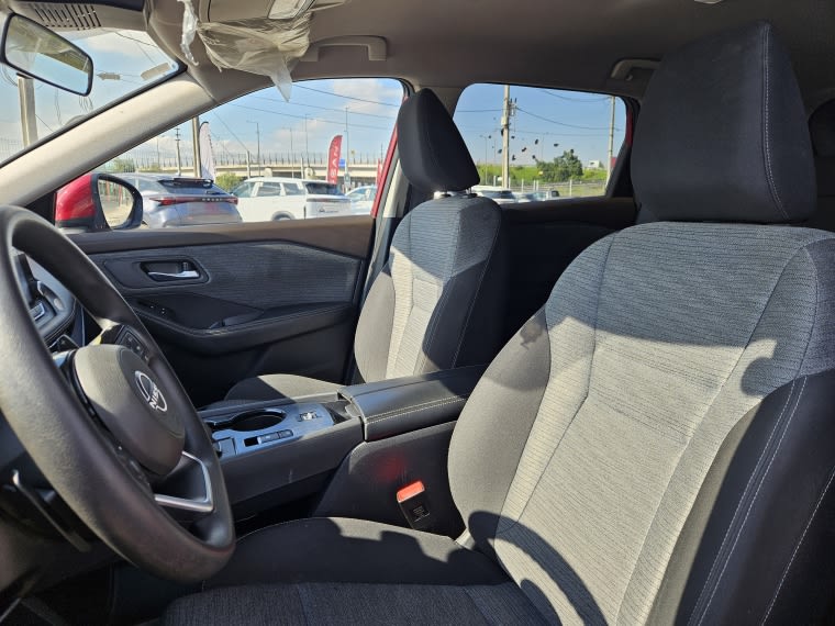 Nissan X-Trail Sense At 2.5 año 2023