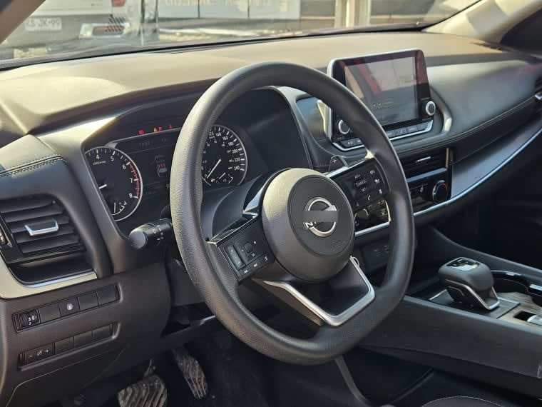 Nissan X-Trail Sense At 2.5 año 2023