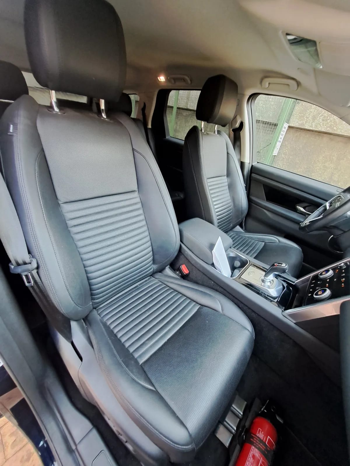 Land Rover Discovery 2.0 I R-Dynamic S At 4x4 año 2023
