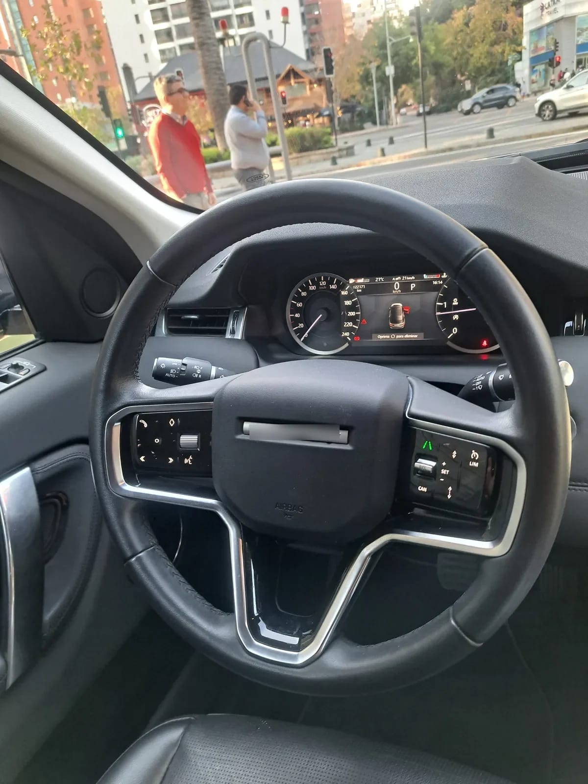 Land Rover Discovery 2.0 I R-Dynamic S At 4x4 año 2023