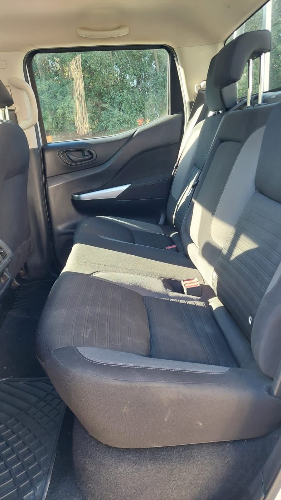 NISSAN NAVARA 2.3 Sc S Mt 4x4 Diesel año 2022