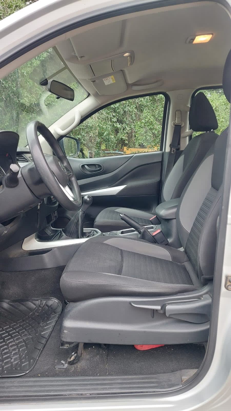 NISSAN NAVARA 2.3 Dc Se Mt Diesel año 2022