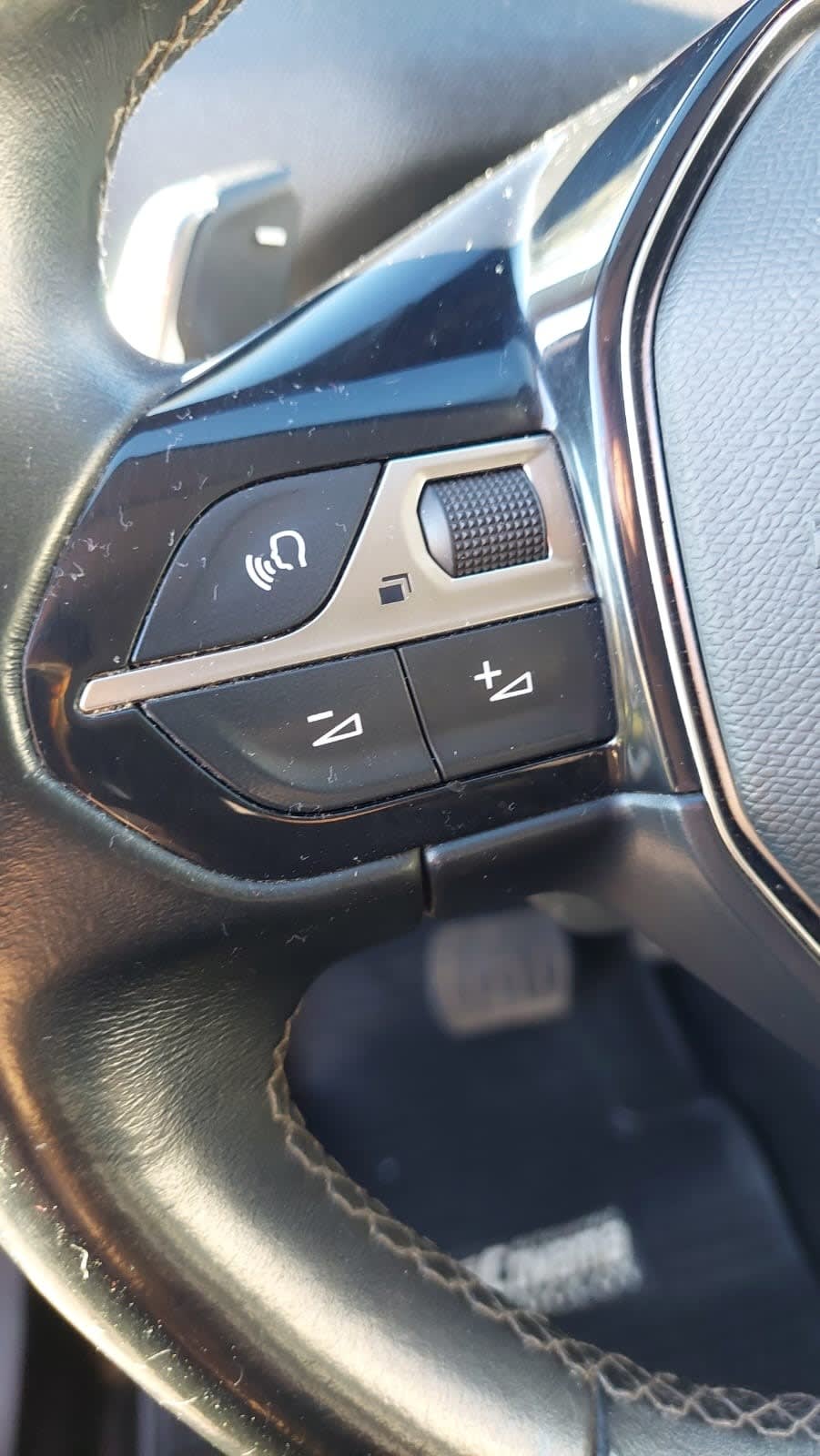 PEUGEOT 5008 1.5 Active Bluehdi 130 At Diesel año 2020