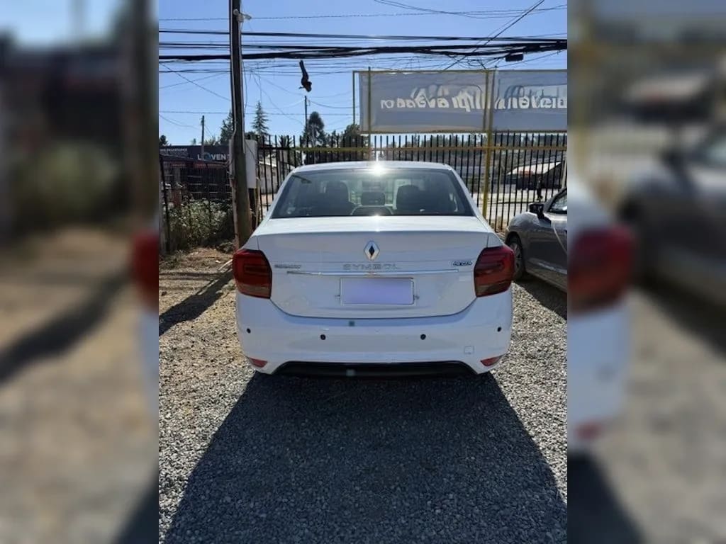Renault Symbol 1.6 Intens Tech Mt año 2018