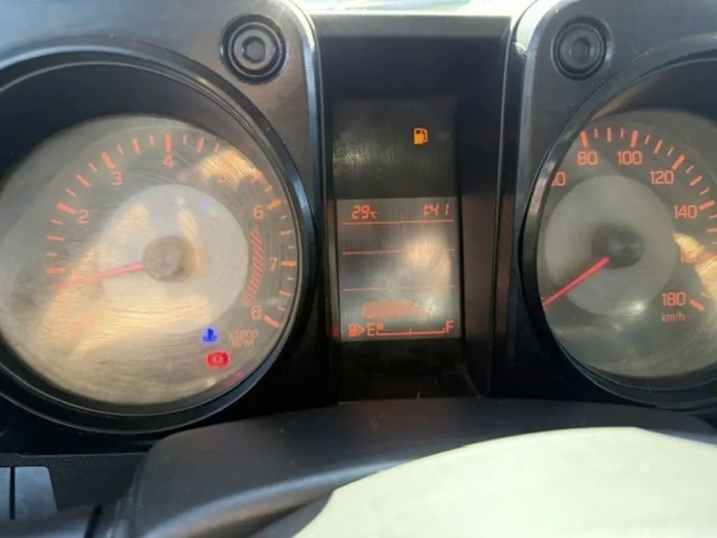 Suzuki Jimny 1.5 Gl 4x4 Mt 3p año 2022