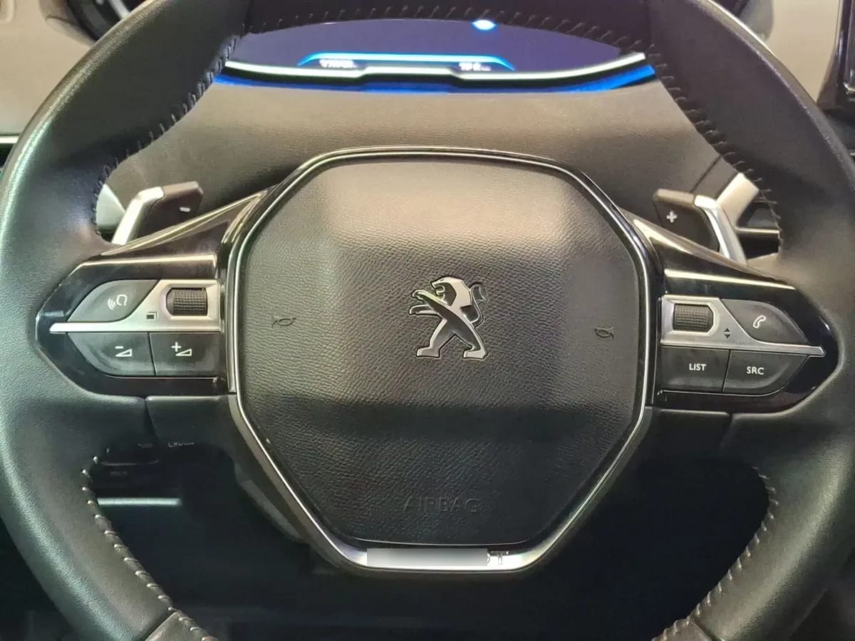 Peugeot 3008 1.5 Allure Pack Bluehdi 130 4x2 Eat8 5p año 2024