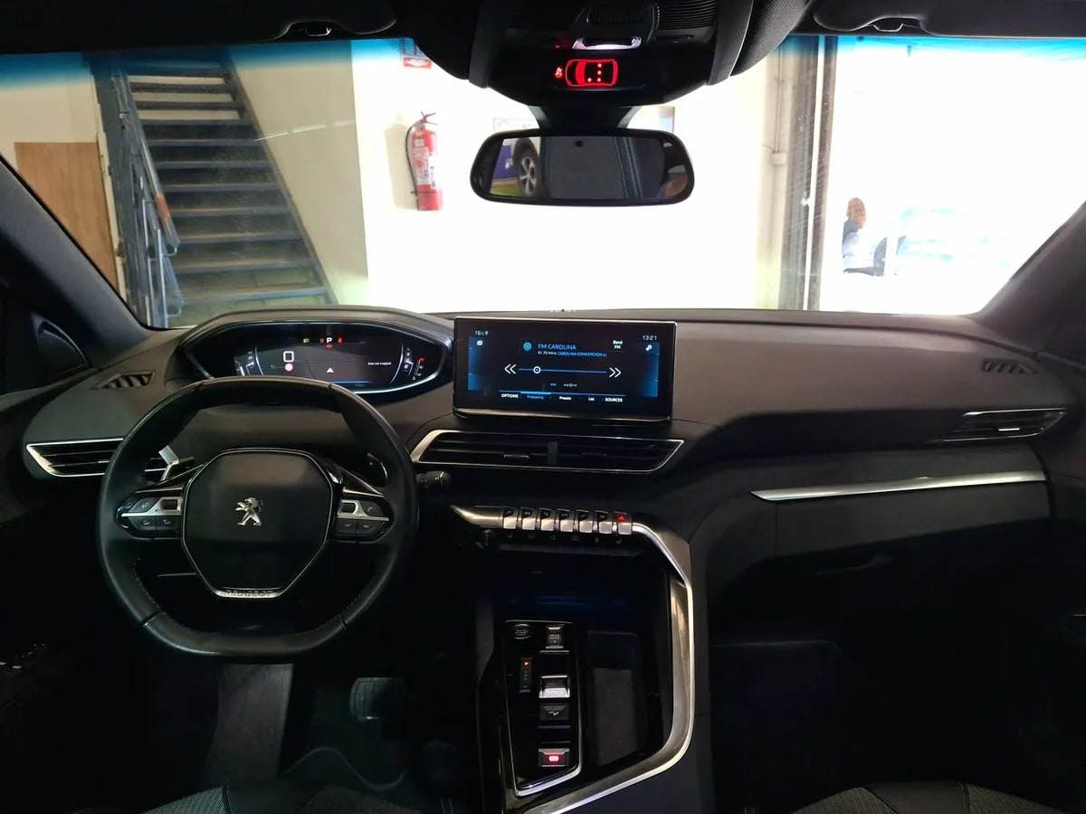 Peugeot 3008 1.5 Allure Pack Bluehdi 130 4x2 Eat8 5p año 2024