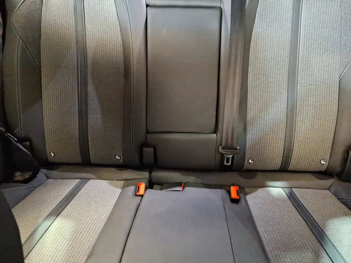 Peugeot 3008 1.5 Allure Pack Bluehdi 130 4x2 Eat8 5p año 2024