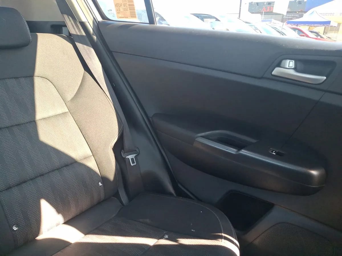 Kia Sportage 2.0 Lx 2wd Special Pack 6at 5p año 2021