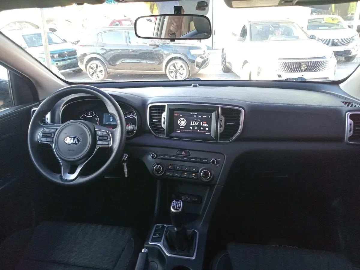 Kia Sportage 2.0 Lx Awd Ac 6mt 5p año 2018