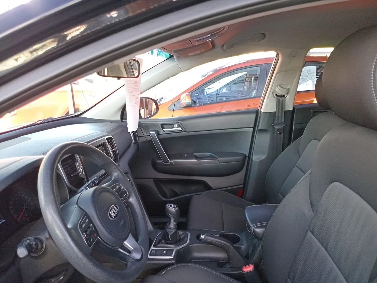 Kia Sportage 2.0 Lx Awd Ac 6mt 5p año 2018