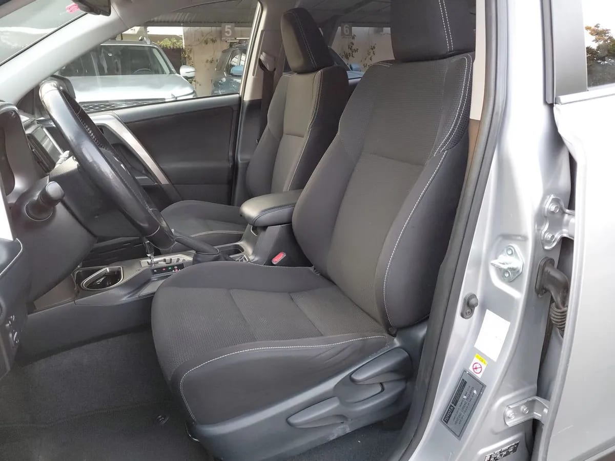 Toyota Rav 4 2.0 4x2 Super Lujo Cvt At 5p año 2019