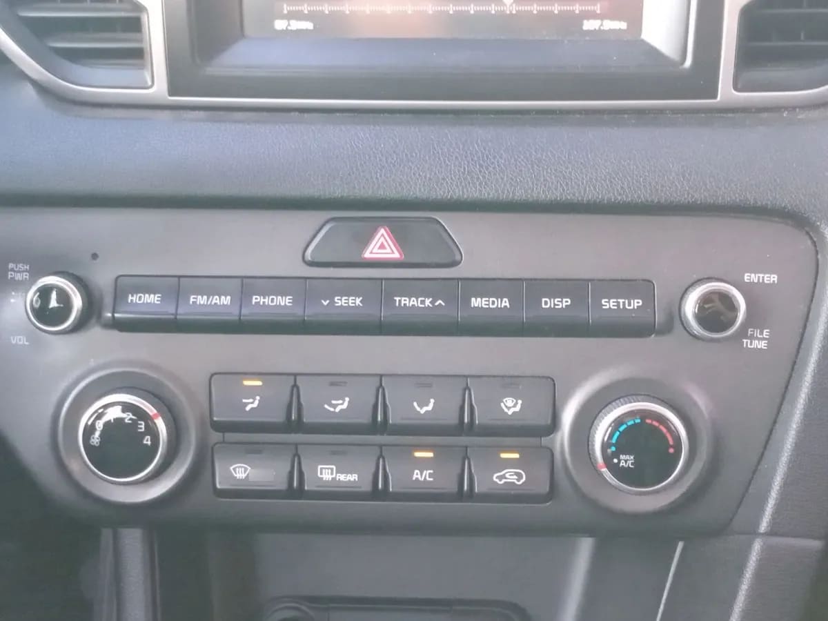 Kia Sportage 2.0 Lx Awd Ac 6mt 5p año 2018