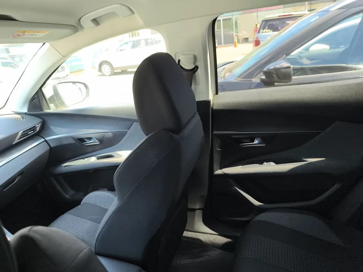 Peugeot 3008 1.5 Allure Bluehdi 4x2 130 Eat8 5p año 2020
